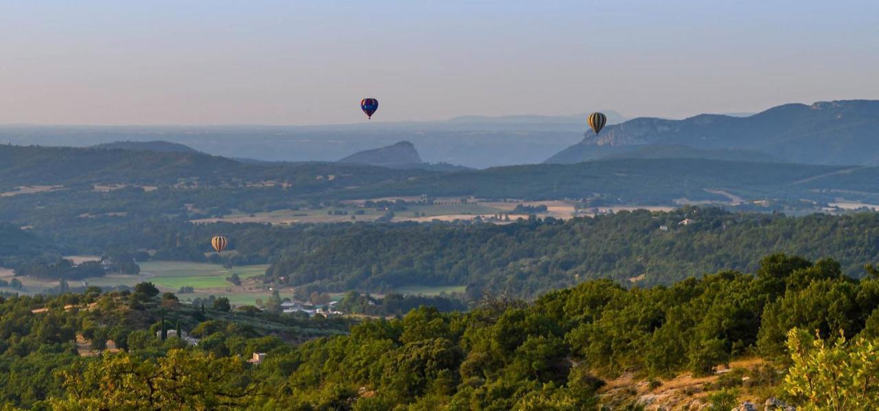 Le Gite De La Badassiere Forcalquier Exterior foto